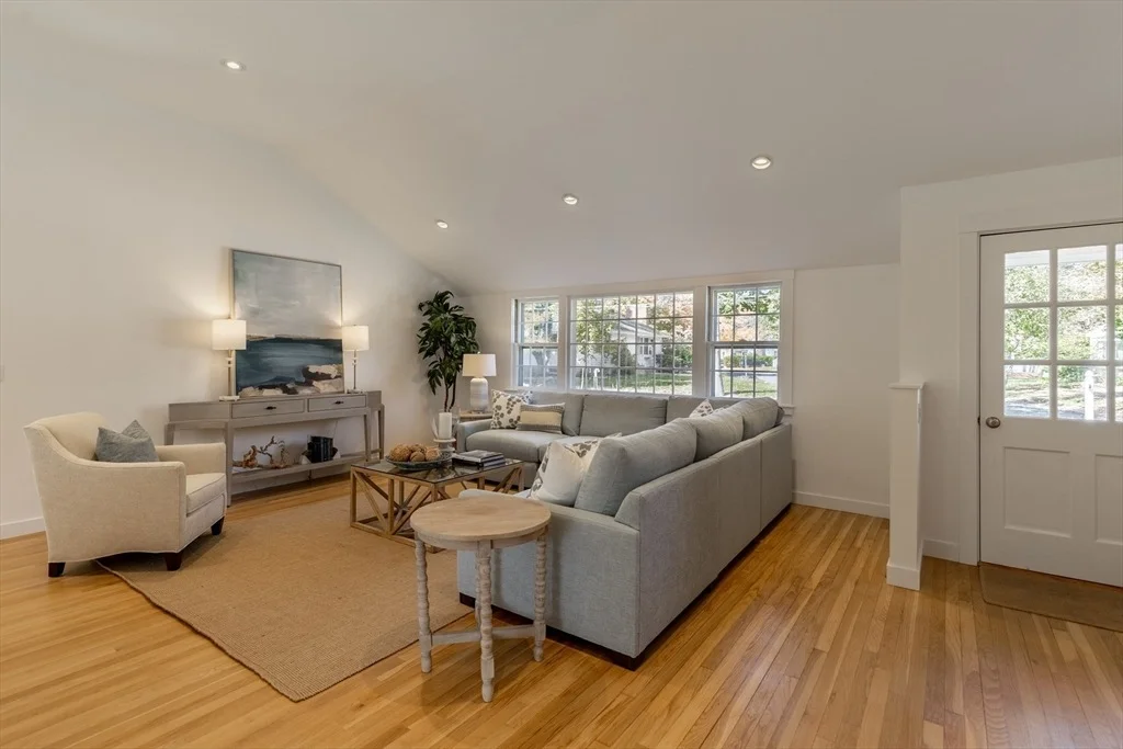 Photo of 10 Pilgrim Rd