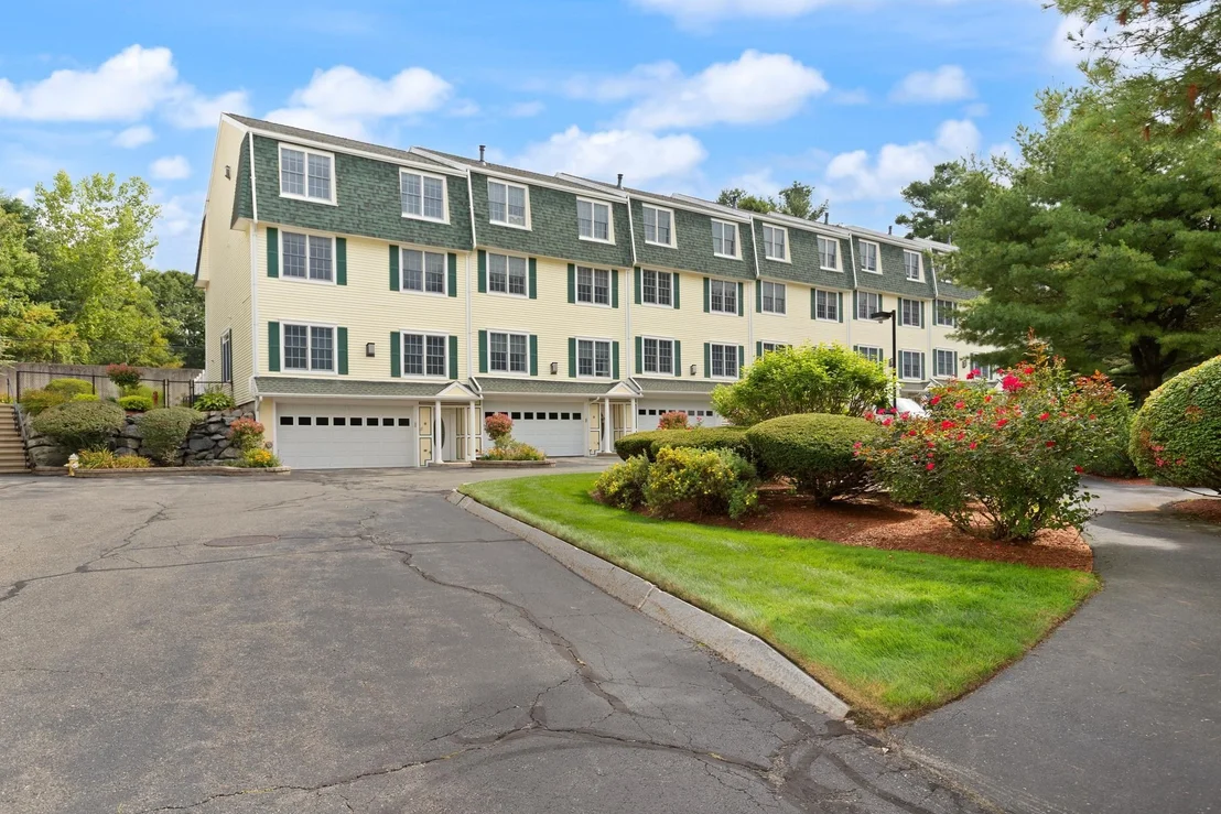 Photo of Unit 8 at 8 Dansreau Place