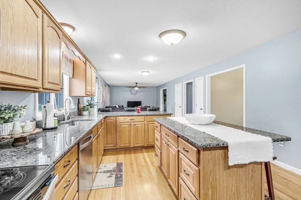 Photo of 12 Salerno Dr