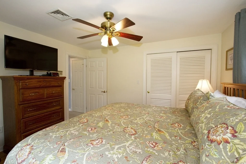 Photo of 4 Johns Ave