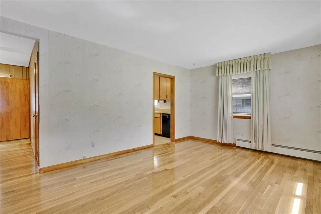 Photo of 300 Circle Dr