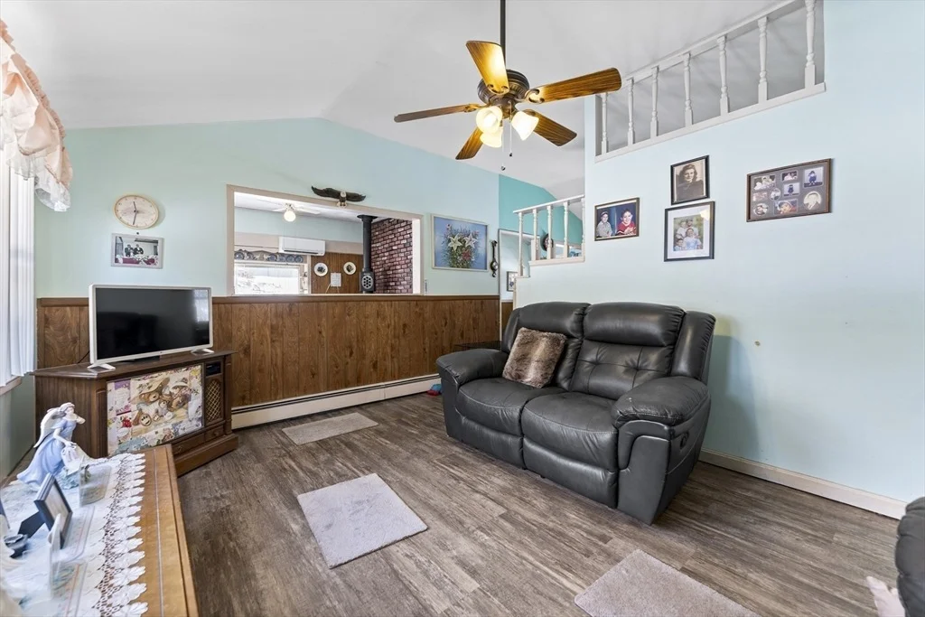 Photo of 172 Sunridge Dr