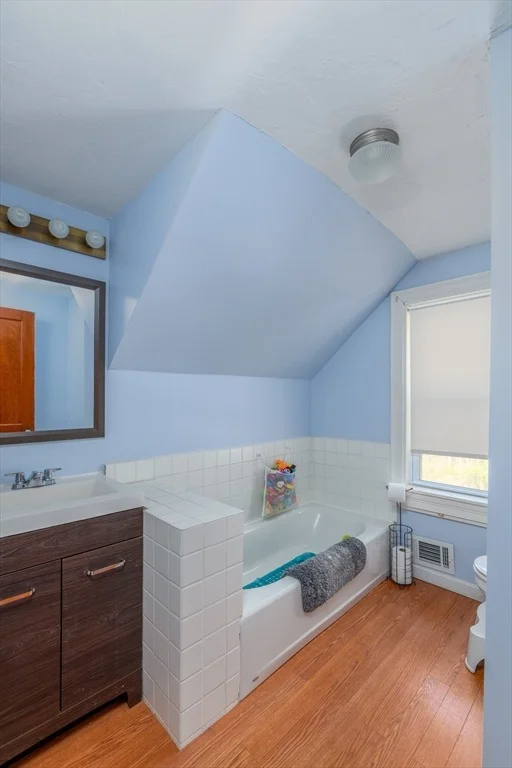 Photo of 42 Maple Ave