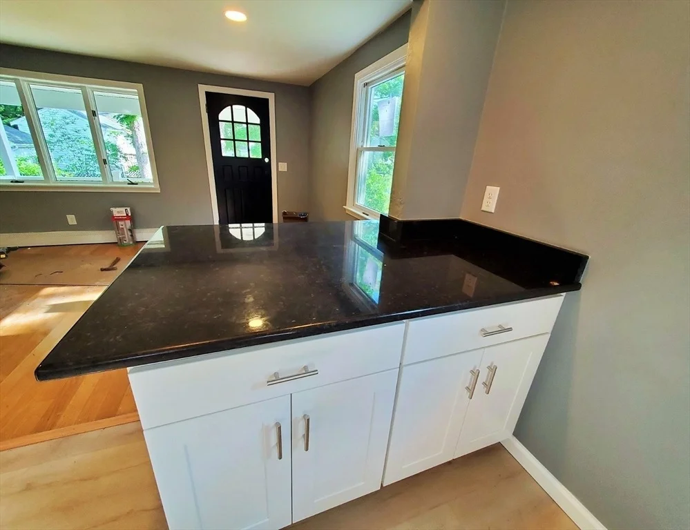 Photo of 286 Raynor Ave