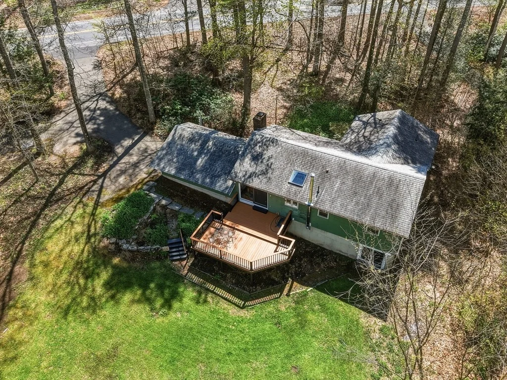 Photo of 1360 Bay Road