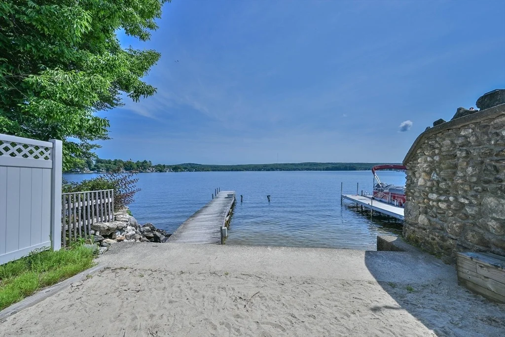 Photo of 261 Thompson Road