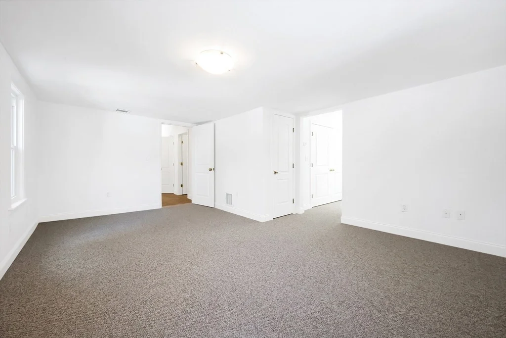 Photo of 7 Cottage Dr