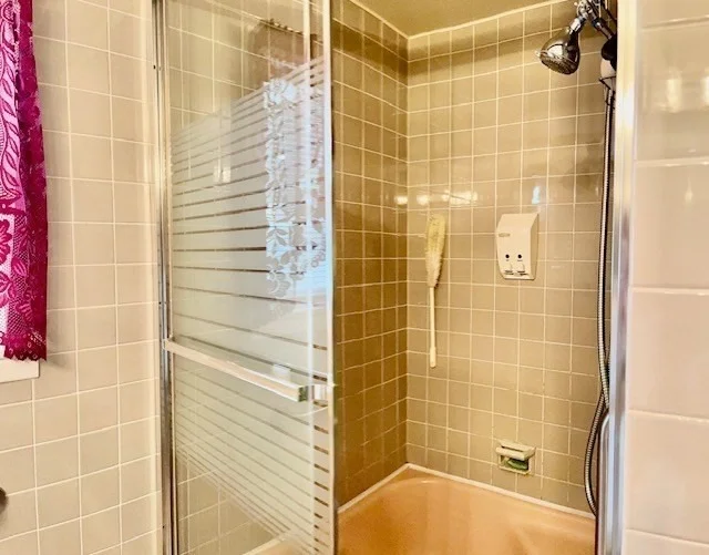 Photo of 566 Mckinstry Ave