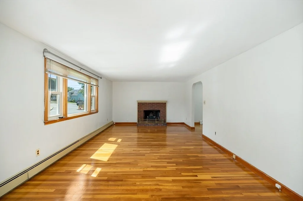 Photo of 16 Laurent Road