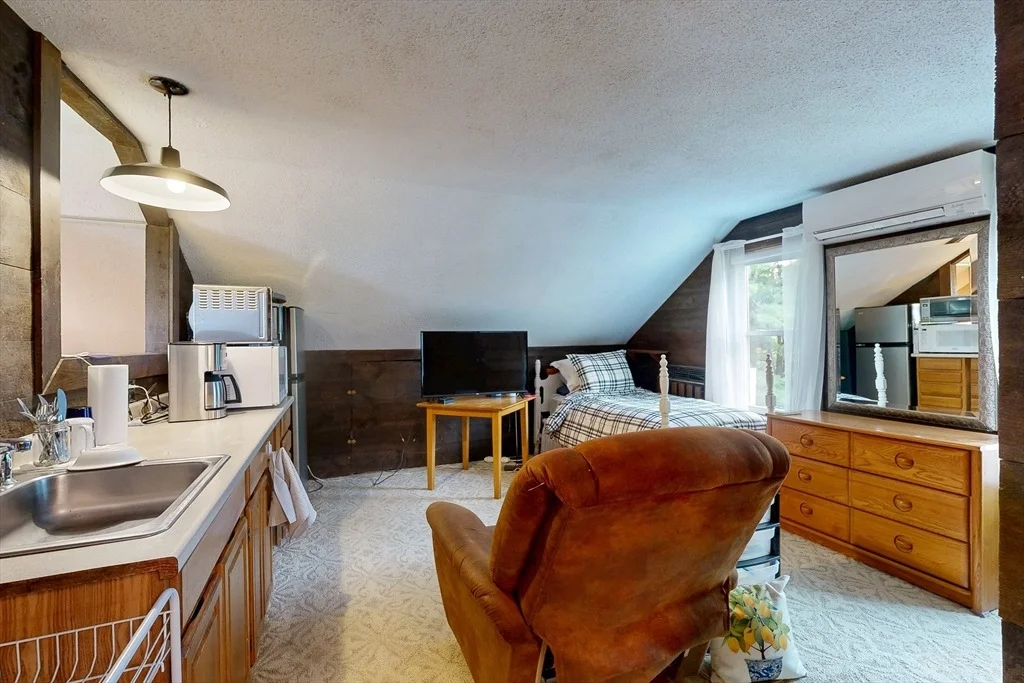 Photo of 161 Sassamon Ave