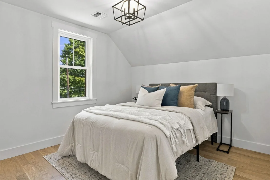 Photo of 8 Rodman Rd