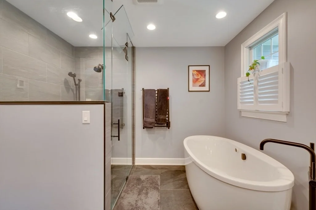 Photo of 37 Spruce Rd