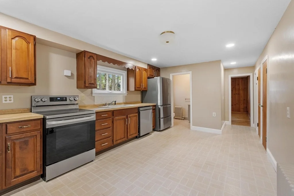Photo of 12 Becky Ave