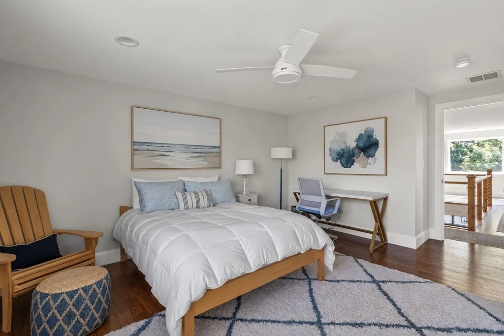 Photo of 128 Gilson