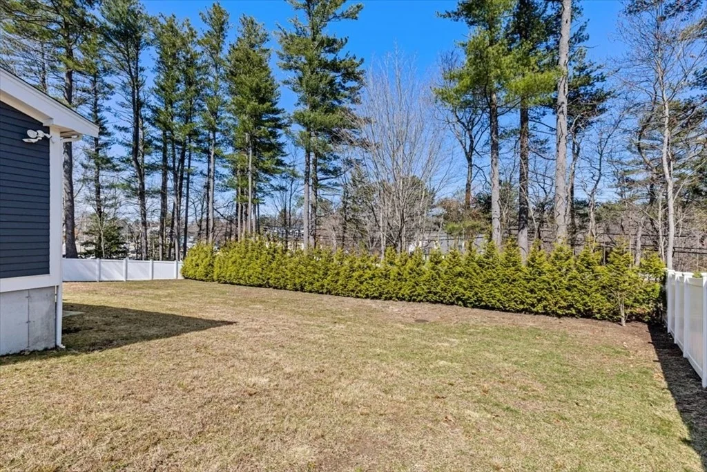 Photo of 7 Peter Hobart Dr