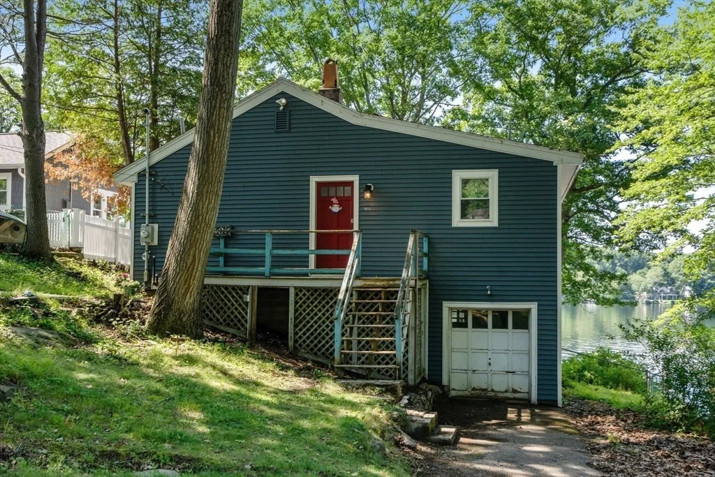 Photo of 40-1/2 Maple Ln
