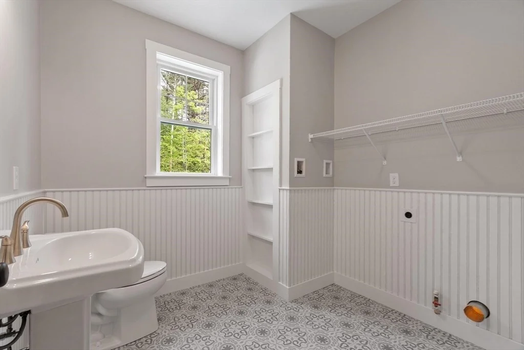 Photo of 16 Unkety Brook Way