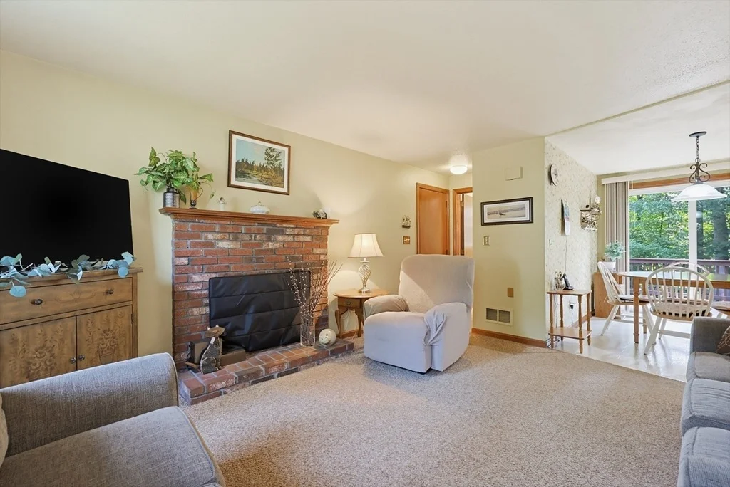 Photo of 7 Hazeltine Rd
