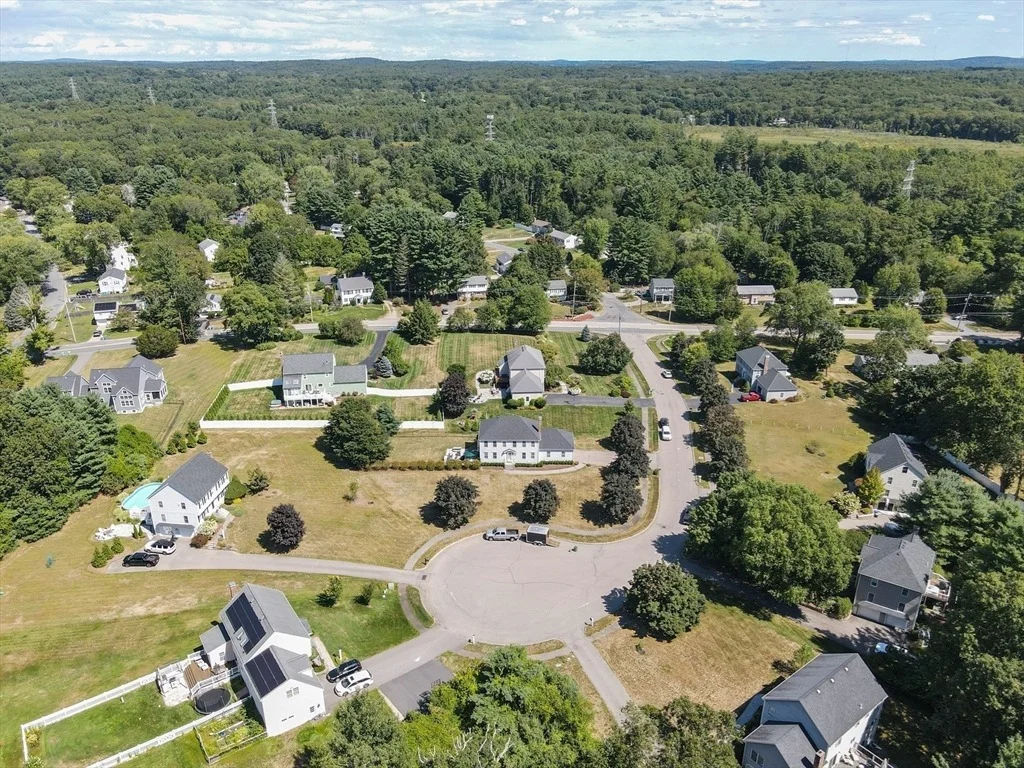 Photo of 7 Lone Oak Circle