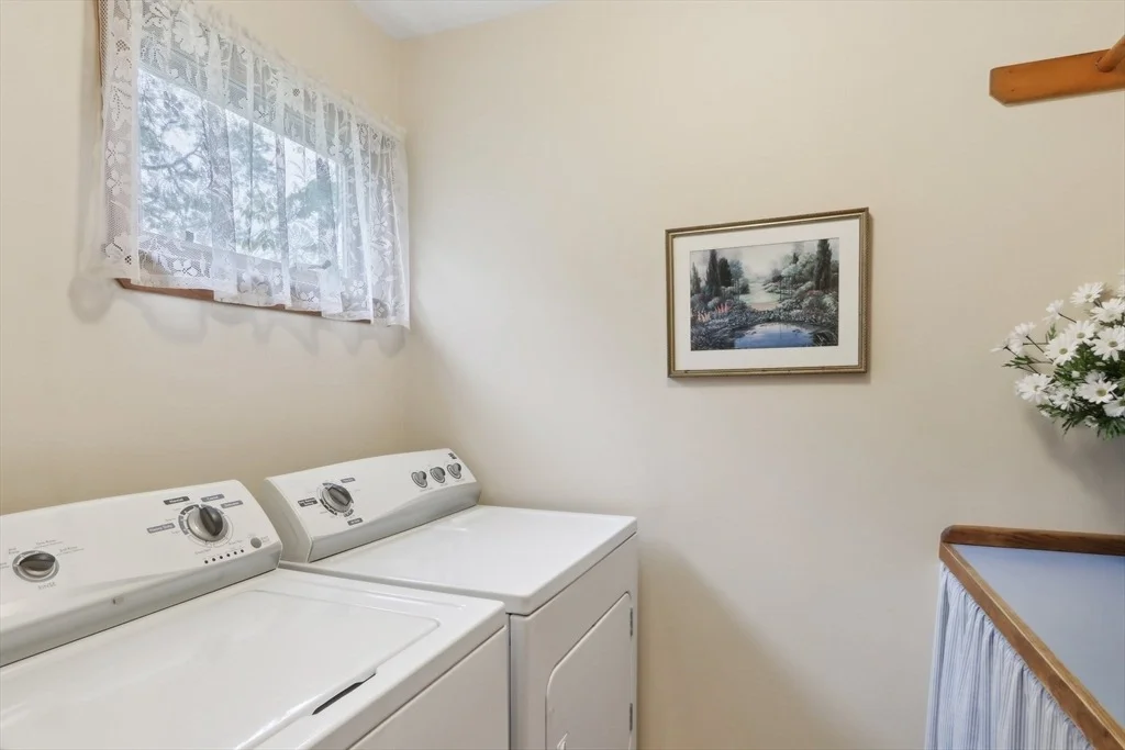 Photo of 56 Pine Point Rd