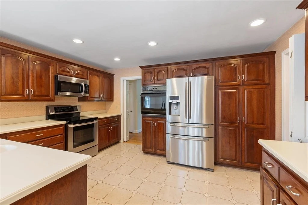 Photo of 305 High St Ext