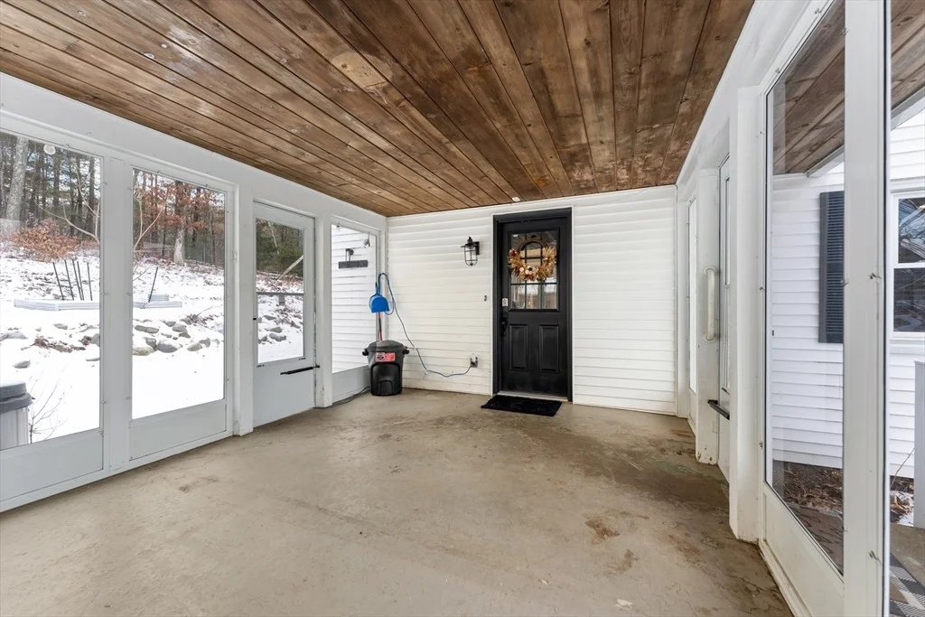 Photo of 1180 Calkins Rd