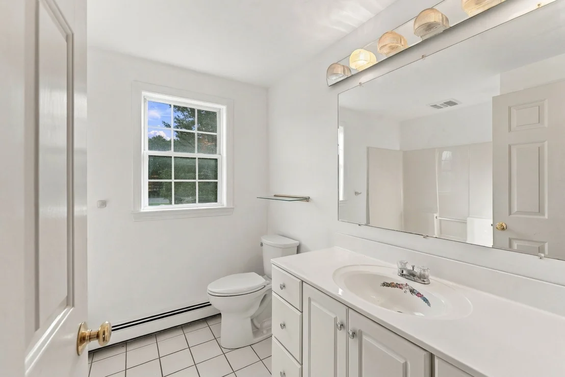 Photo of 27 Charles Ave