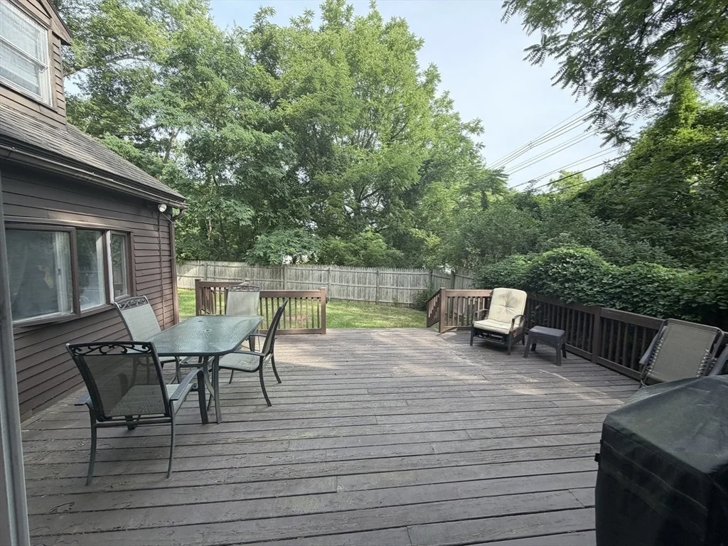 Photo of 32 River Rd