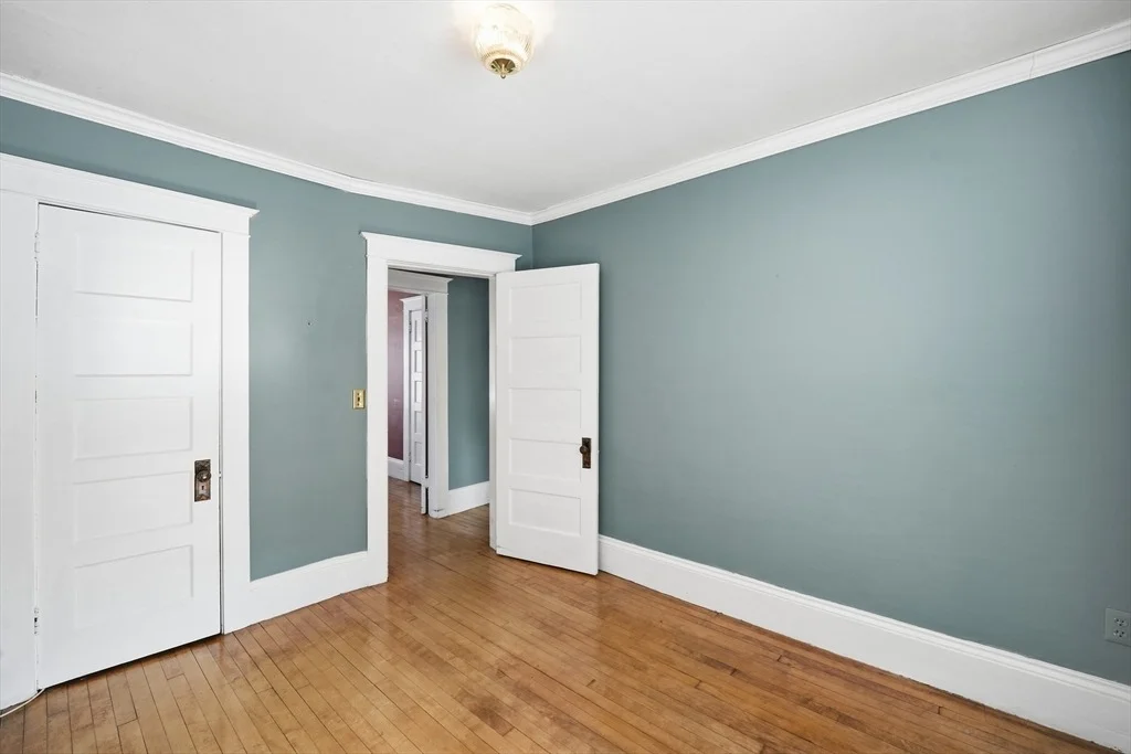 Photo of 18 Crescent St