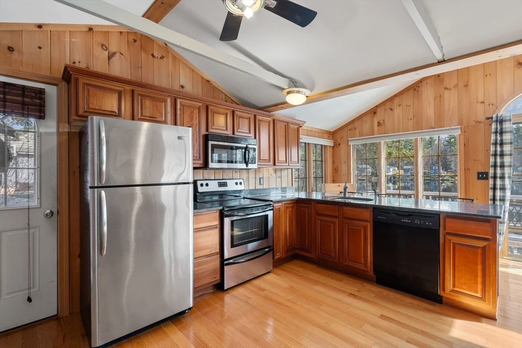 Photo of 33 Pine Tree Dr