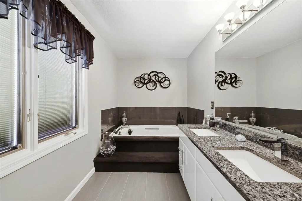 Photo of 57 Valley View Dr