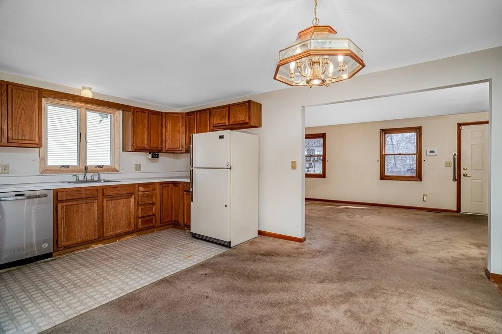 Photo of 6 Catalpa Circle