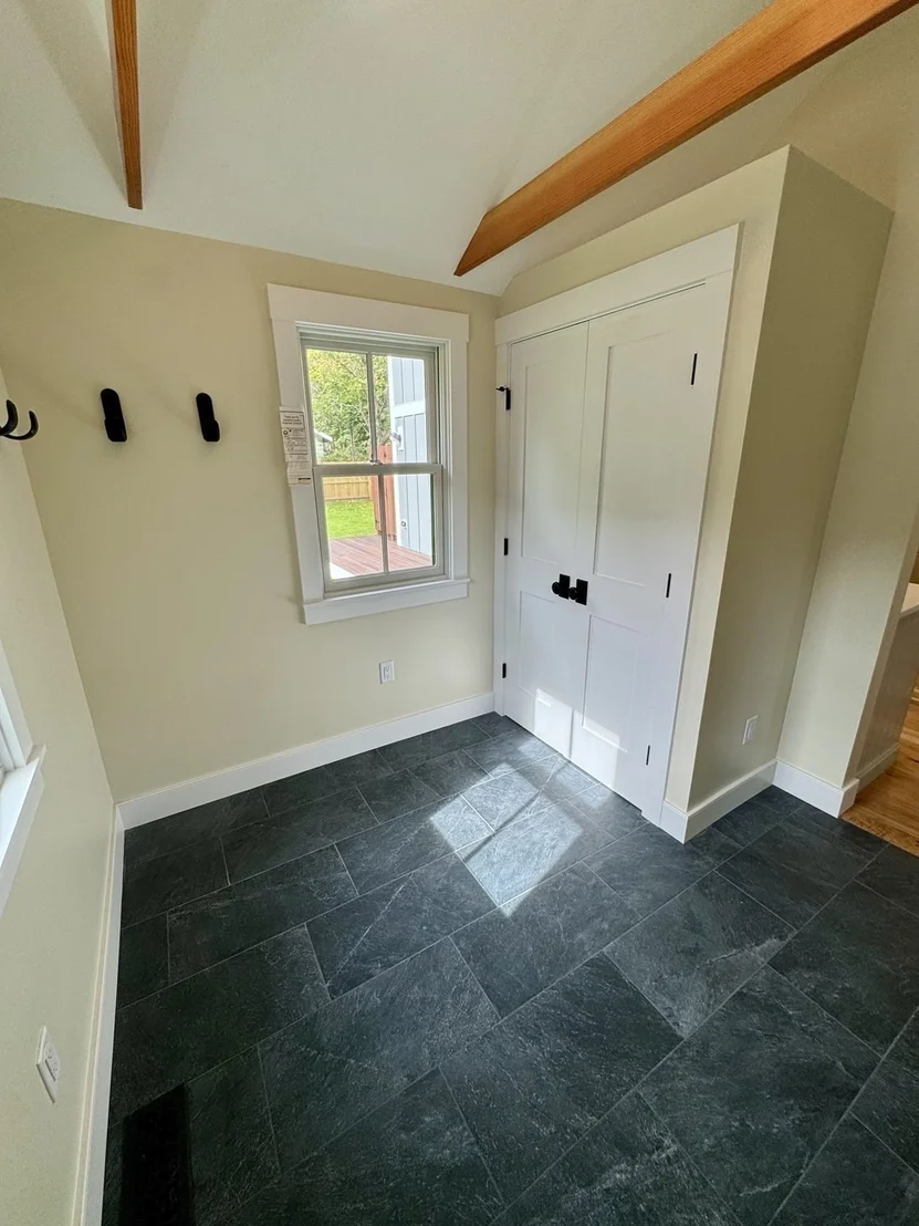 Photo of 25 Oak Avenue