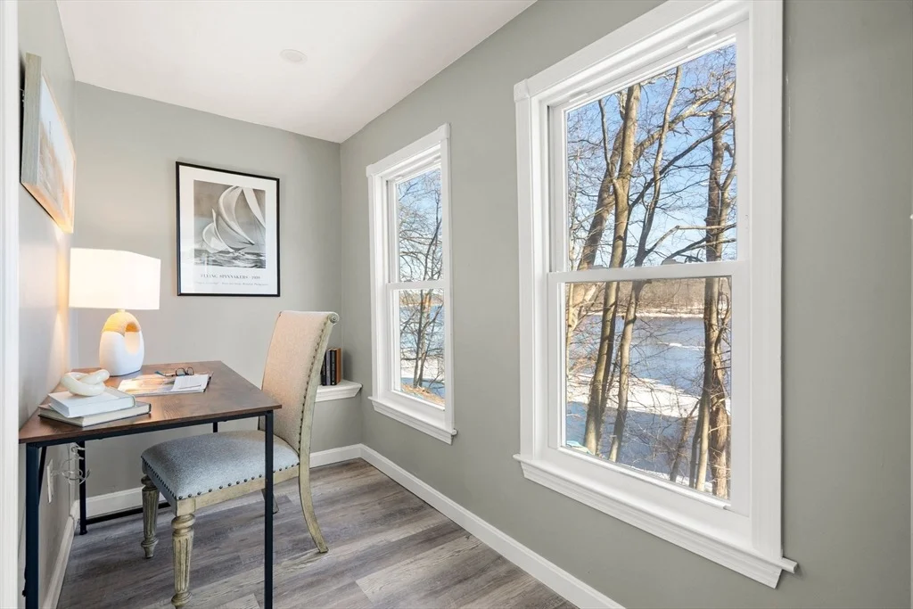 Photo of 25 River Rd