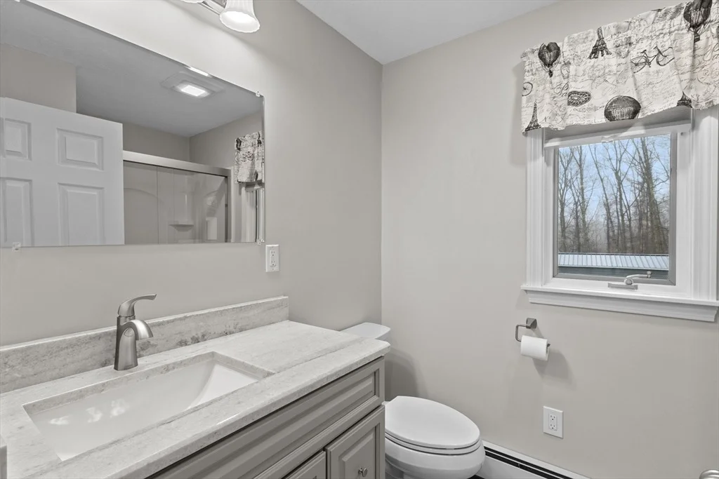 Photo of 16 Flint Pond Rd