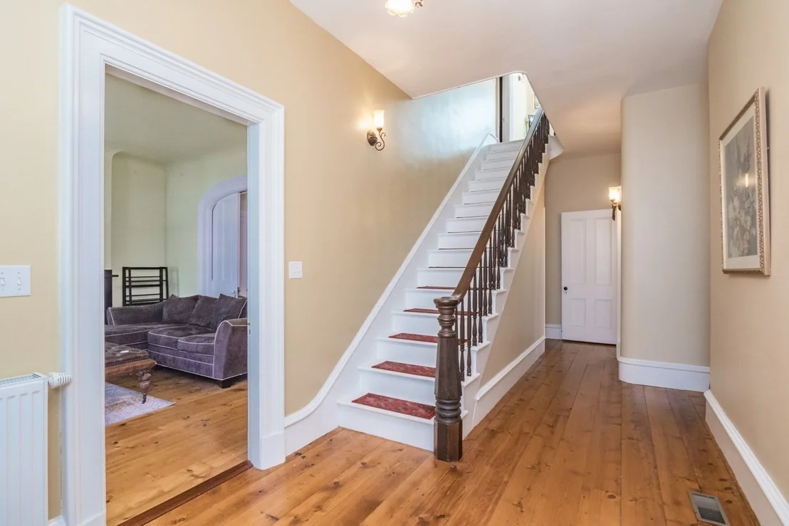 Photo of 409 Main Rd