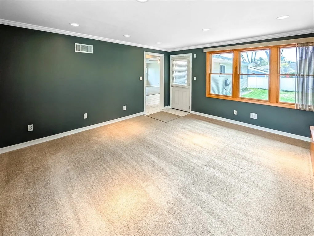 Photo of 14 Myrna Rd