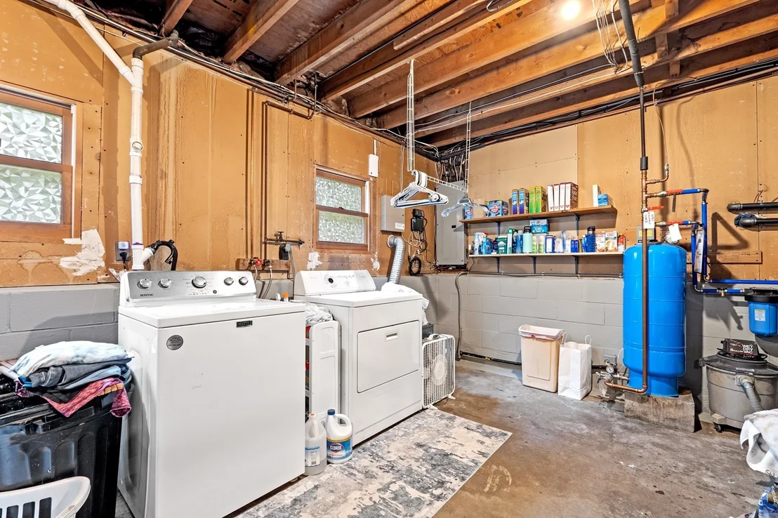 Photo of 225 Taylor Rd