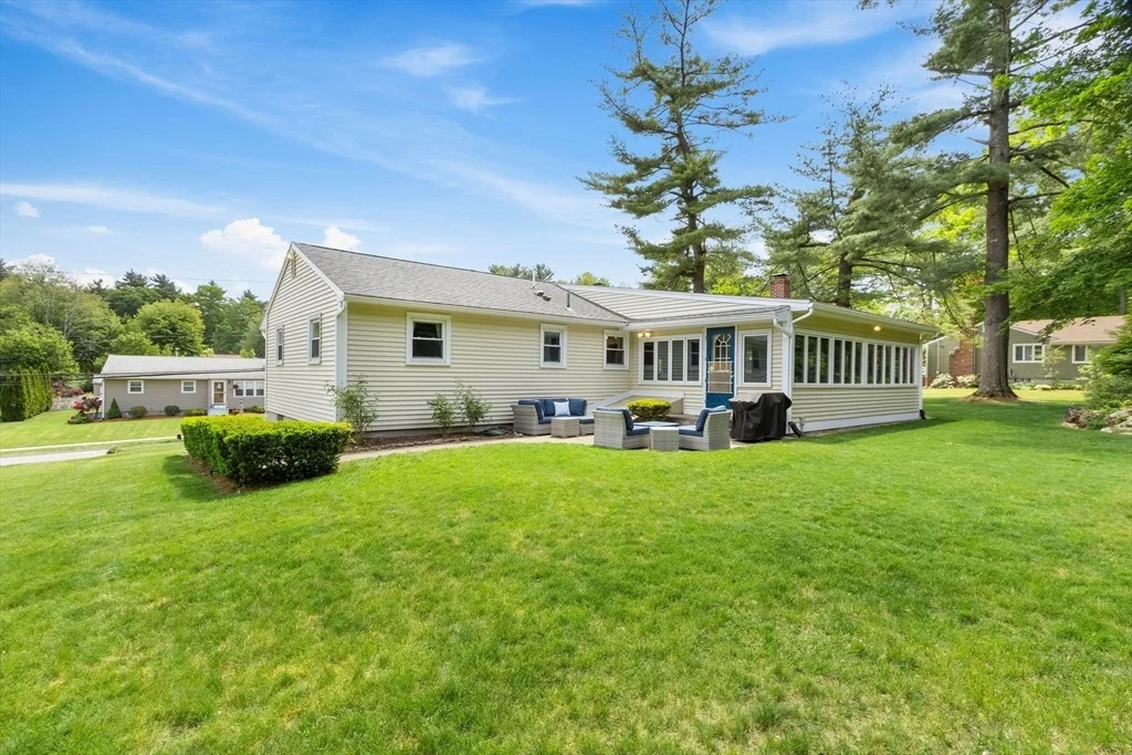 Photo of 472 Coronation Drive
