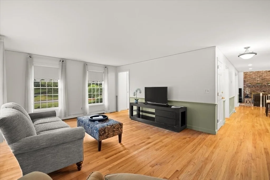 Photo of 25 Arbor Way