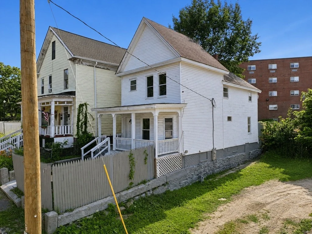 Photo of 2 Ely St