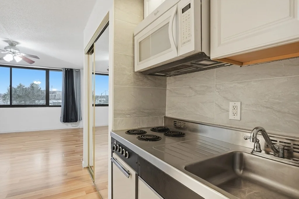 Photo of Unit 310 at 70 Southbridge Street
