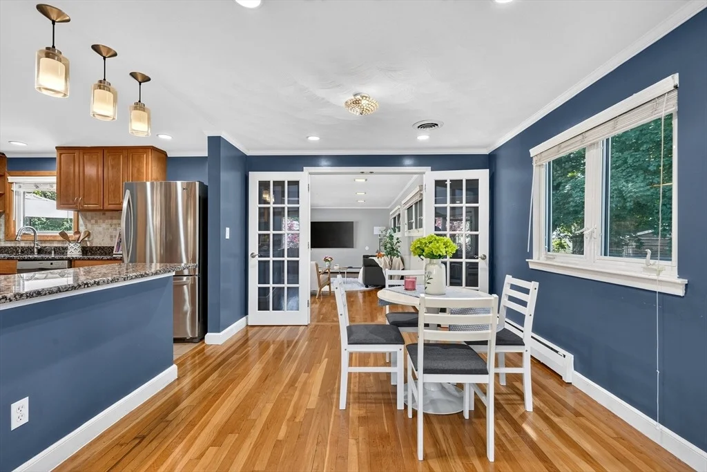 Photo of 32 Bobolink Rd