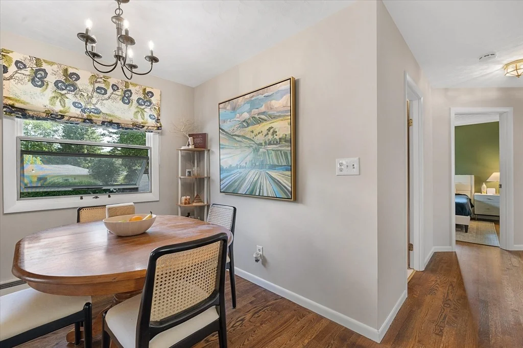 Photo of 8 Horseshoe Dr