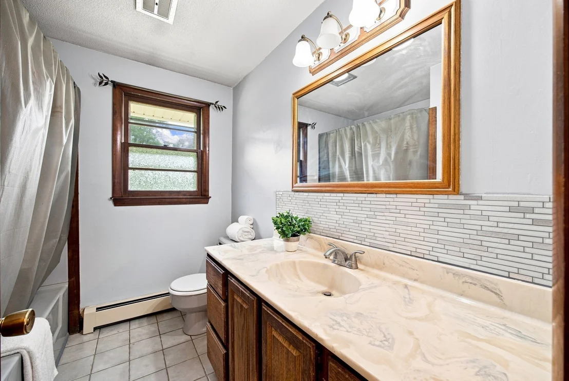 Photo of 460 Shaker Rd