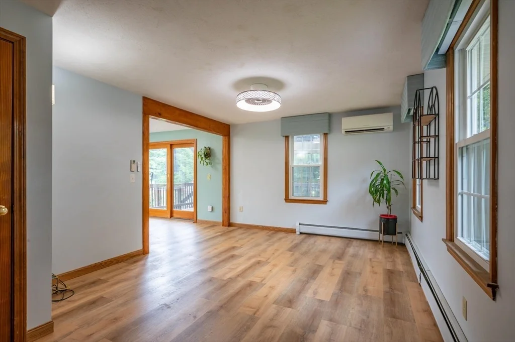 Photo of 154 Nashua Road