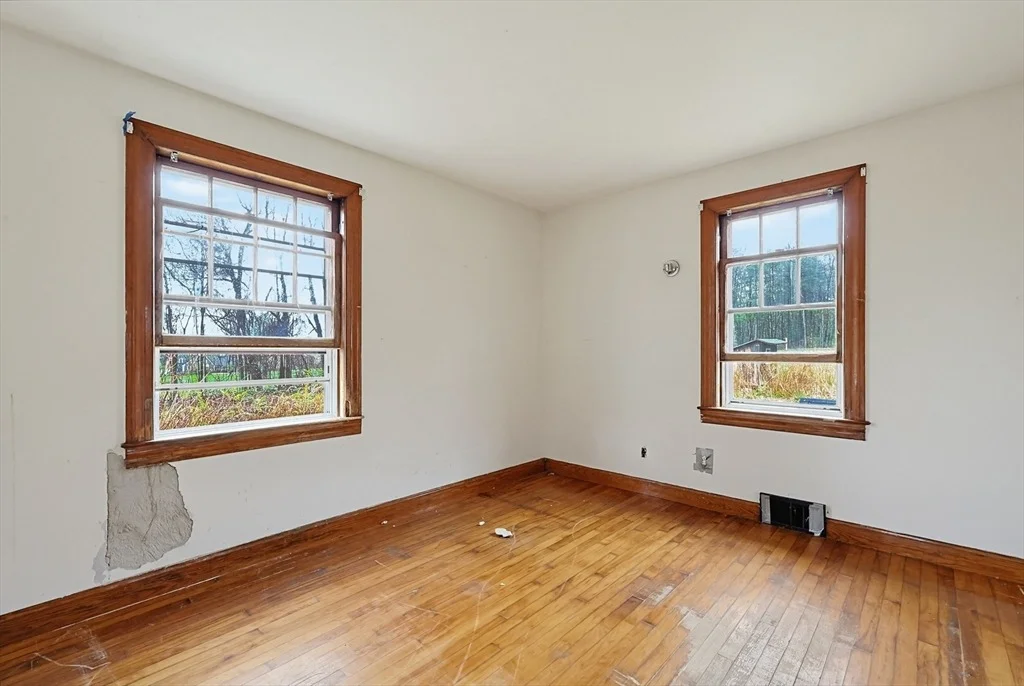 Photo of 321 Townsend Hill Rd