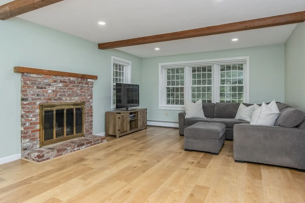 Photo of 486 Old Dunstable Rd