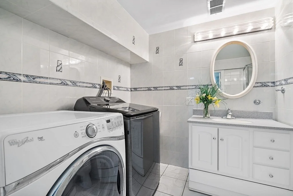 Photo of 39 Desimone Drive