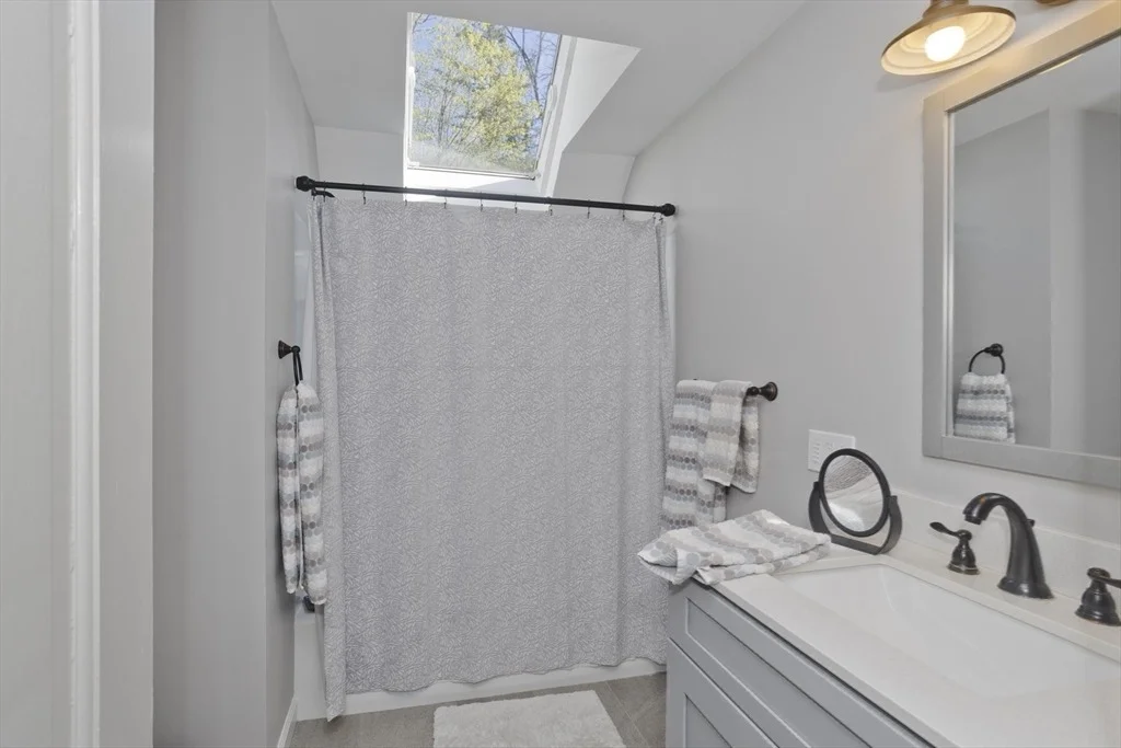 Photo of 80 Amherst Rd
